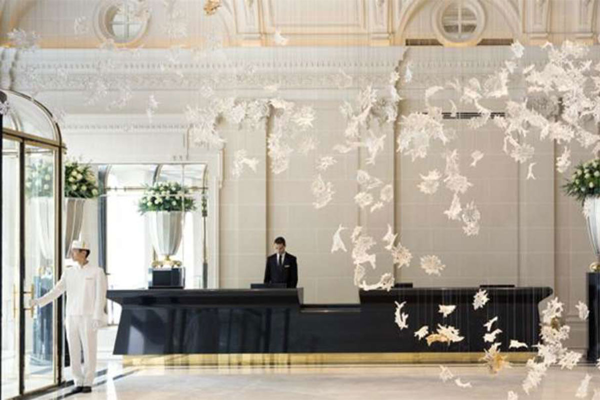 بررسی عوامل موثر در موفقیت یک هتل