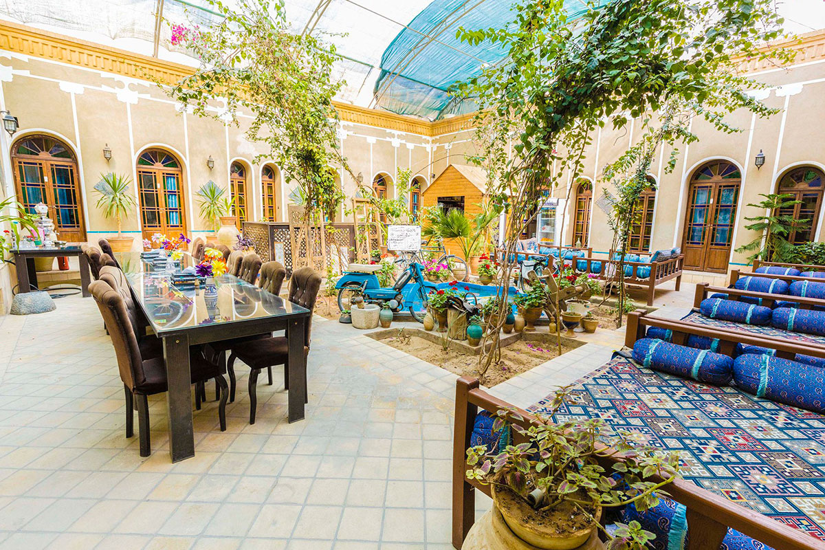 اقامتگاه بومگردی دوستانه یزد