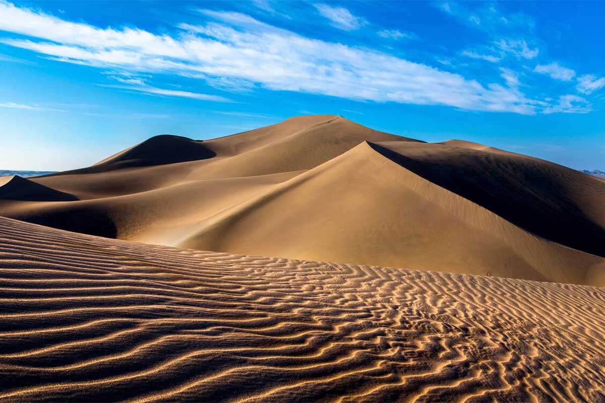 تپه‌های ماسه‌ای روان؛ دریایی از شن‌های طلایی