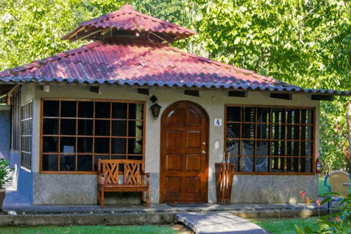 چرا اقامت در بومگردی؟