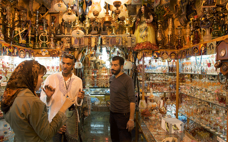 چگونه سفر کنیم و به اقتصاد محلی کمک کنیم؟